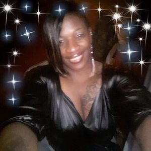 Meet your Posher, Yvette